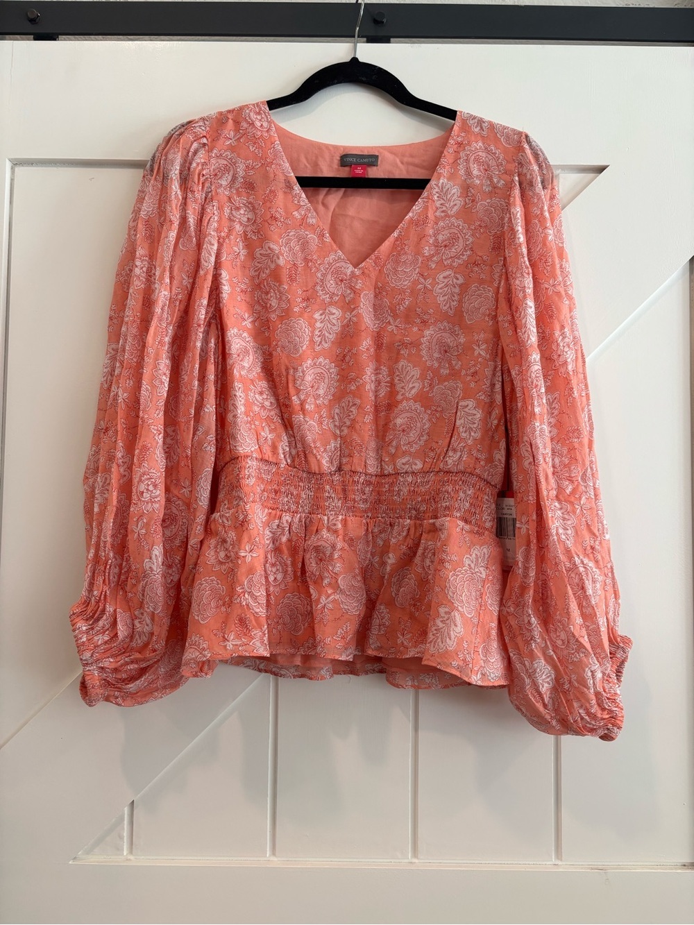 Vince Camuto Peplum Blouse Medium NWT Orange Paisley Floral Smocked V-Neck